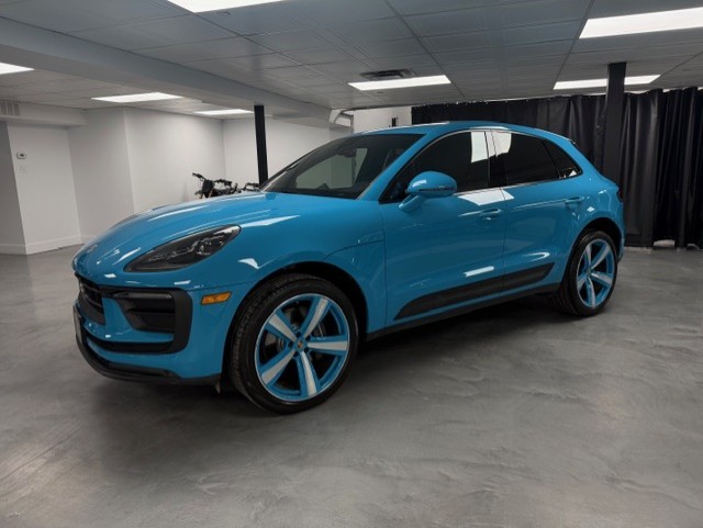 Sport Blue 2023 Porsche Macan SUV / Crossover 7-Speed Automatic