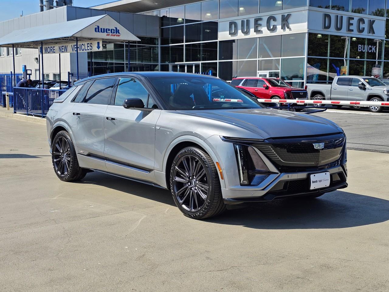 2026 Cadillac LYRIQ-V AWD