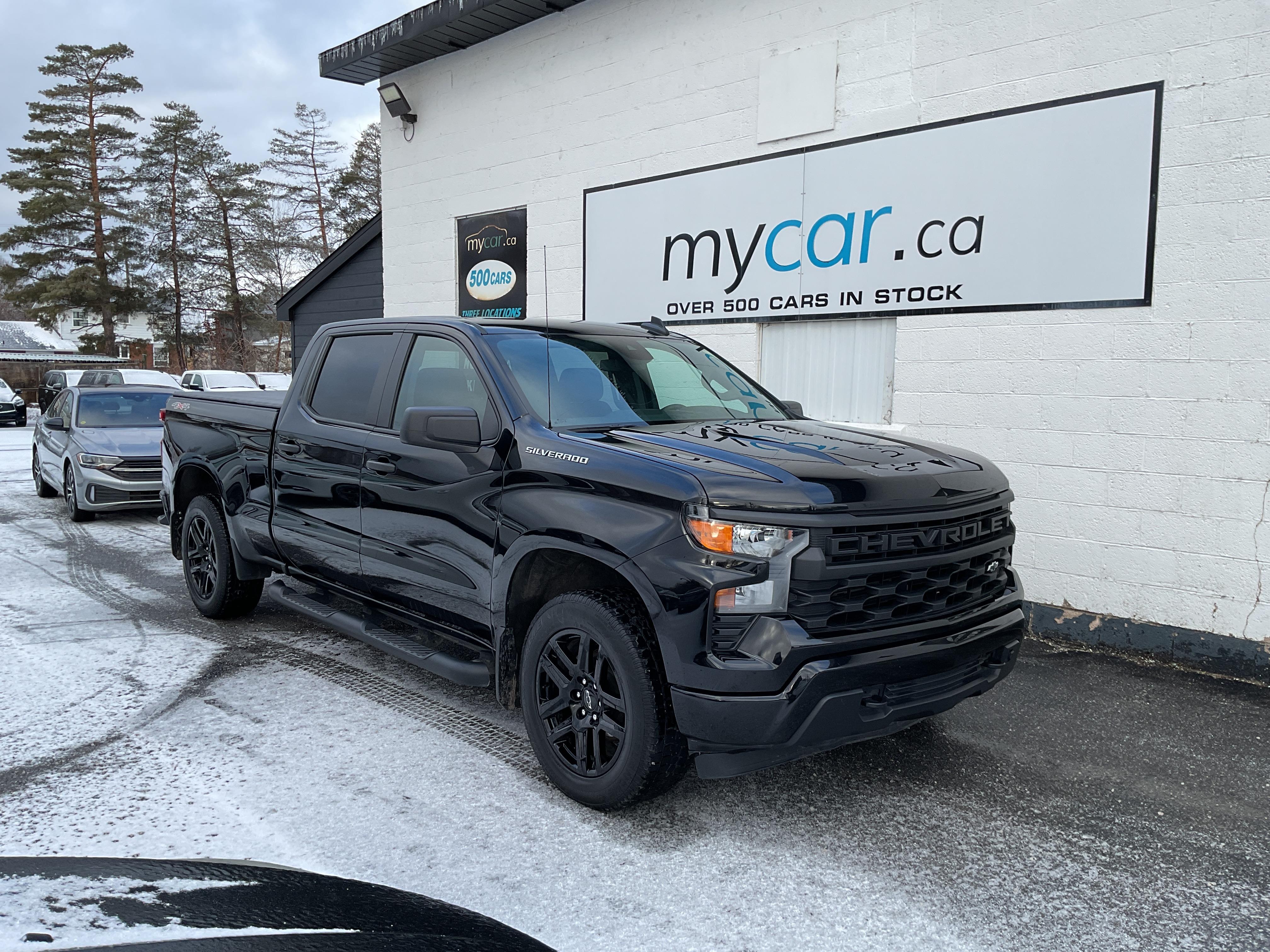 Chevrolet Silverado 1500 Custom Crew Cab 4WD 2024