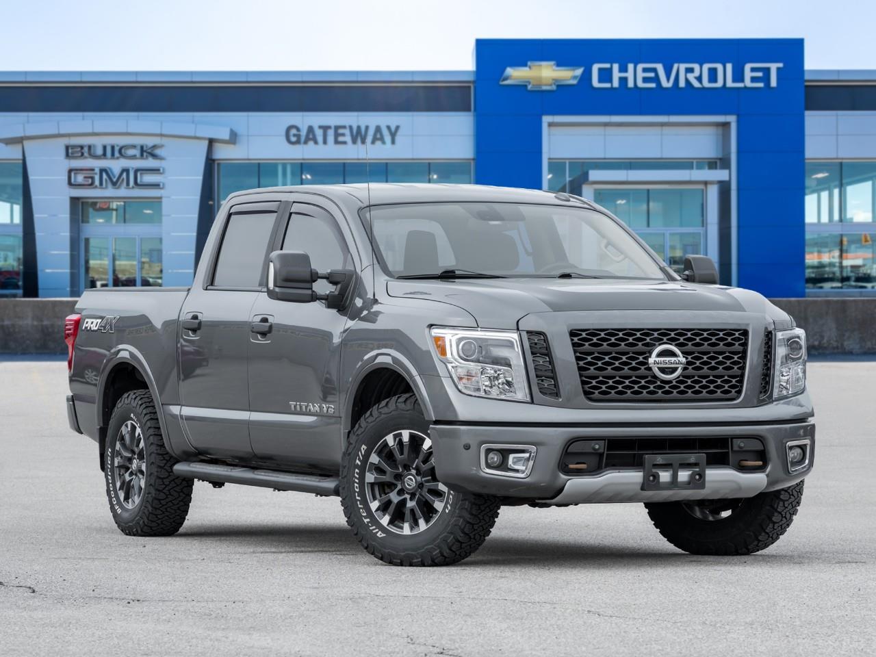 2018 Nissan Titan PRO-4X Crew Cab 4WD