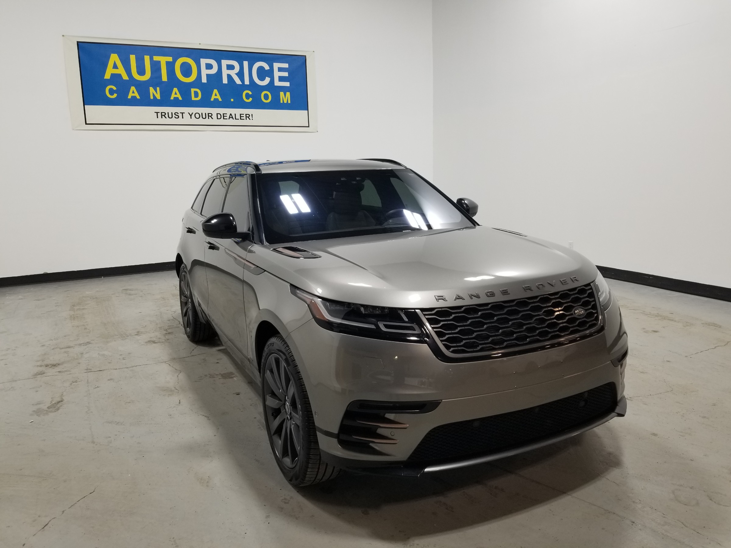Land Rover Range Rover Velar D180 R-Dynamic SE