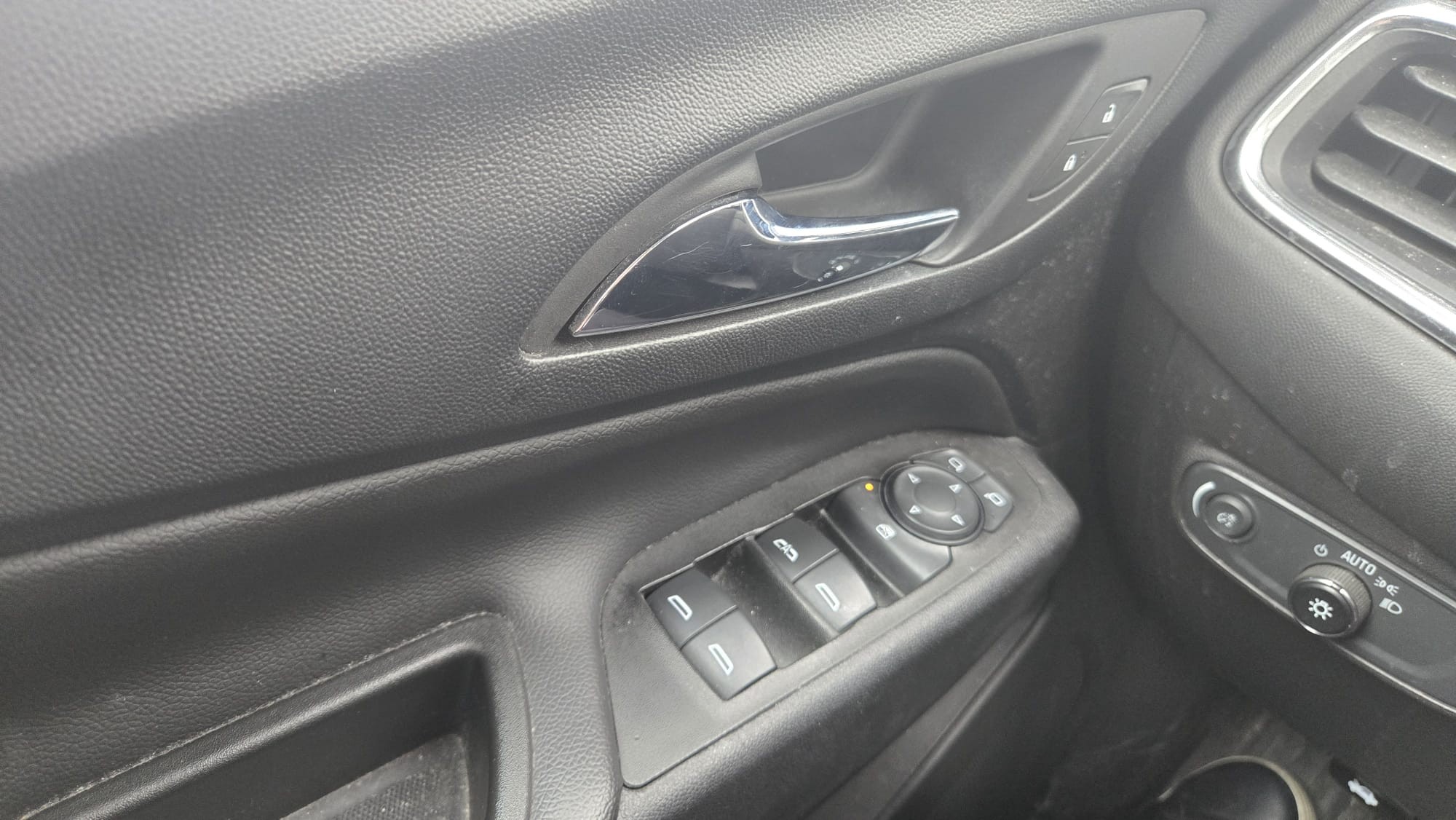 used 2022 Chevrolet Equinox car, priced at $20,500