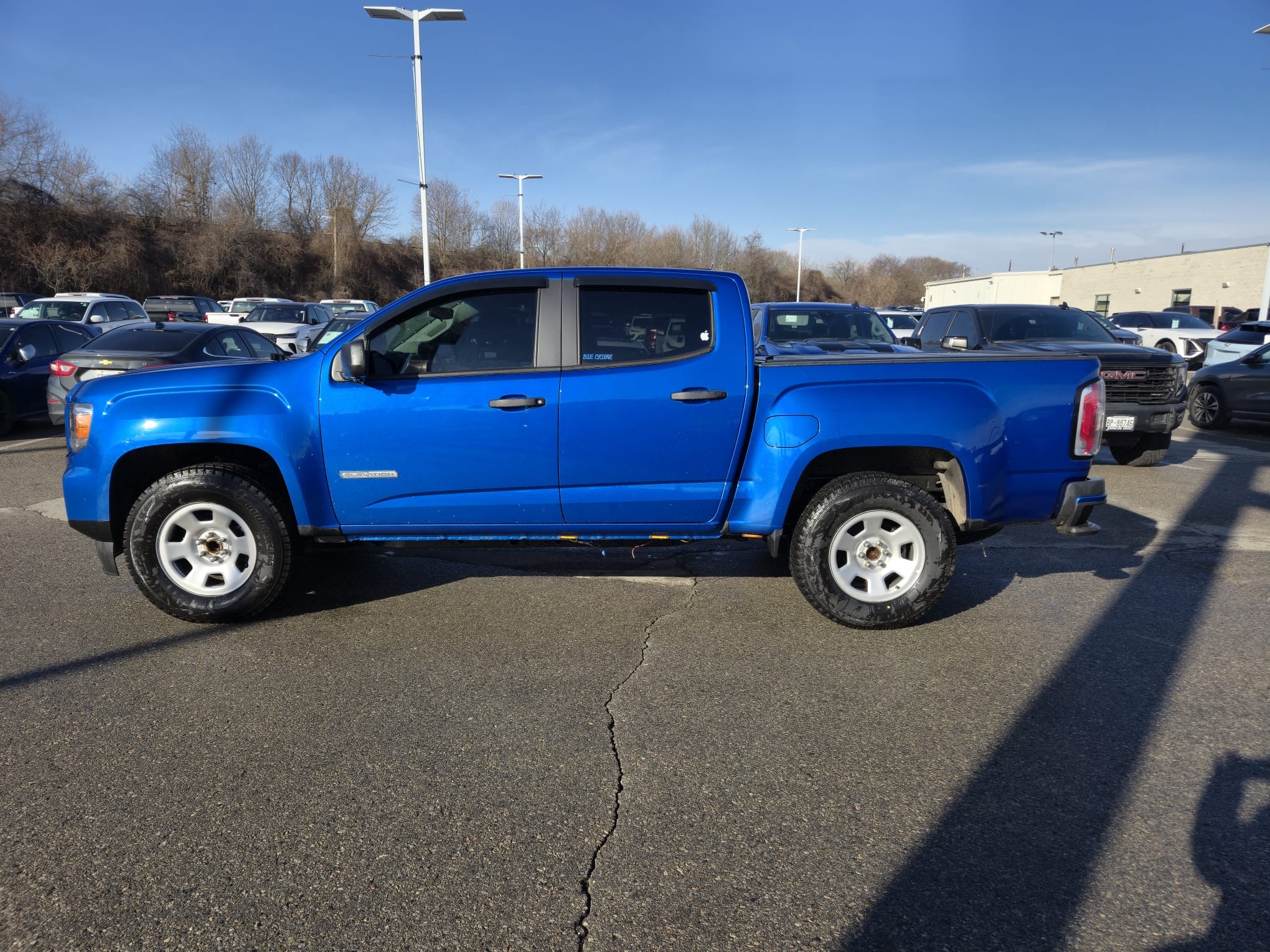 used 2022 GMC Canyon car, priced at $35,400