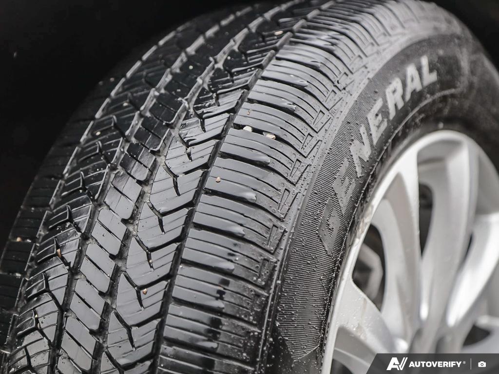 used 2023 Cadillac XT4 car, priced at $27,995