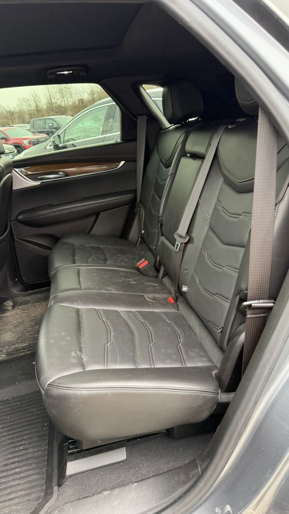 used 2022 Cadillac XT5 car, priced at $31,250