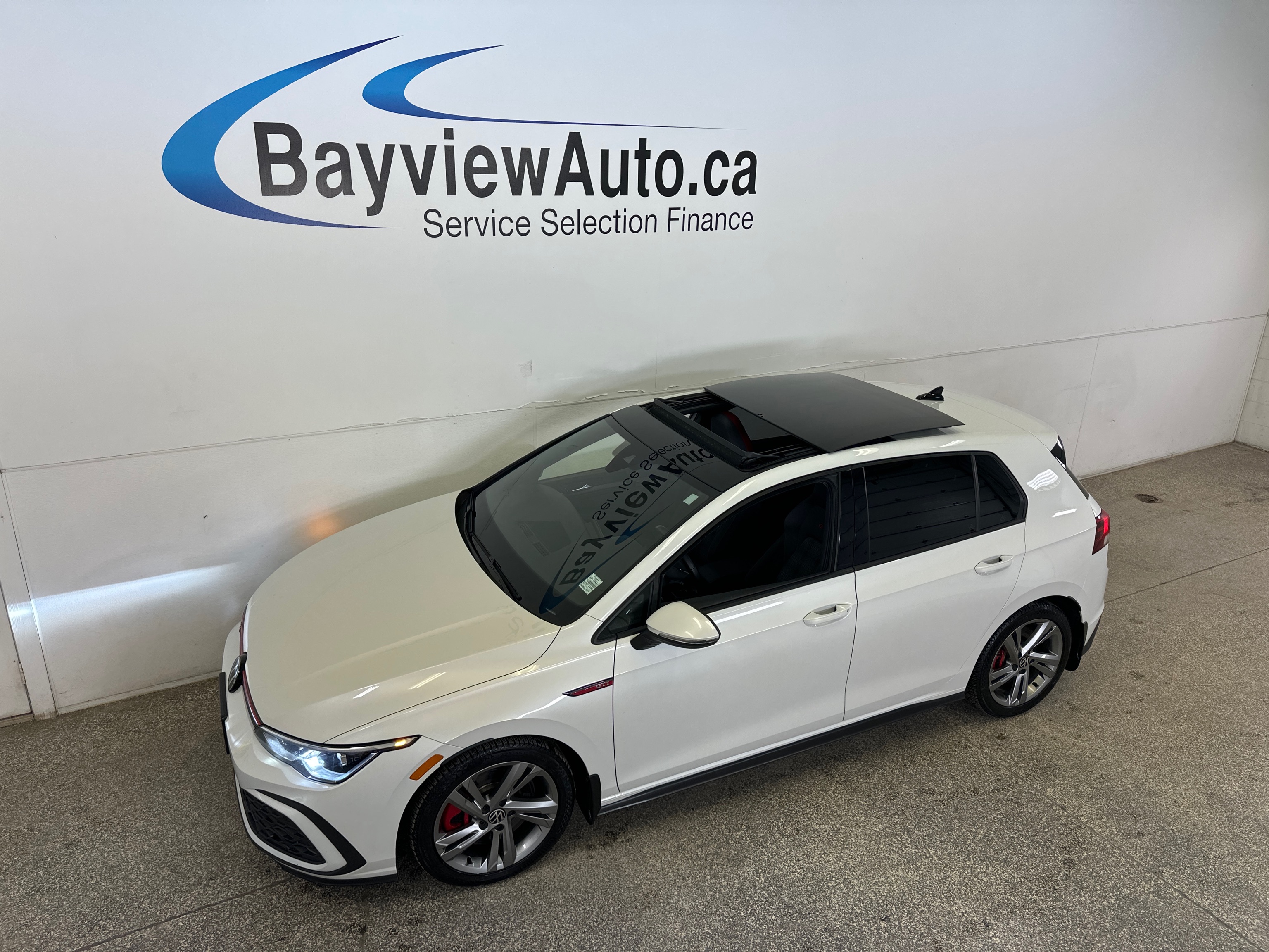 Volkswagen Golf GTI 2.0T Autobahn FWD