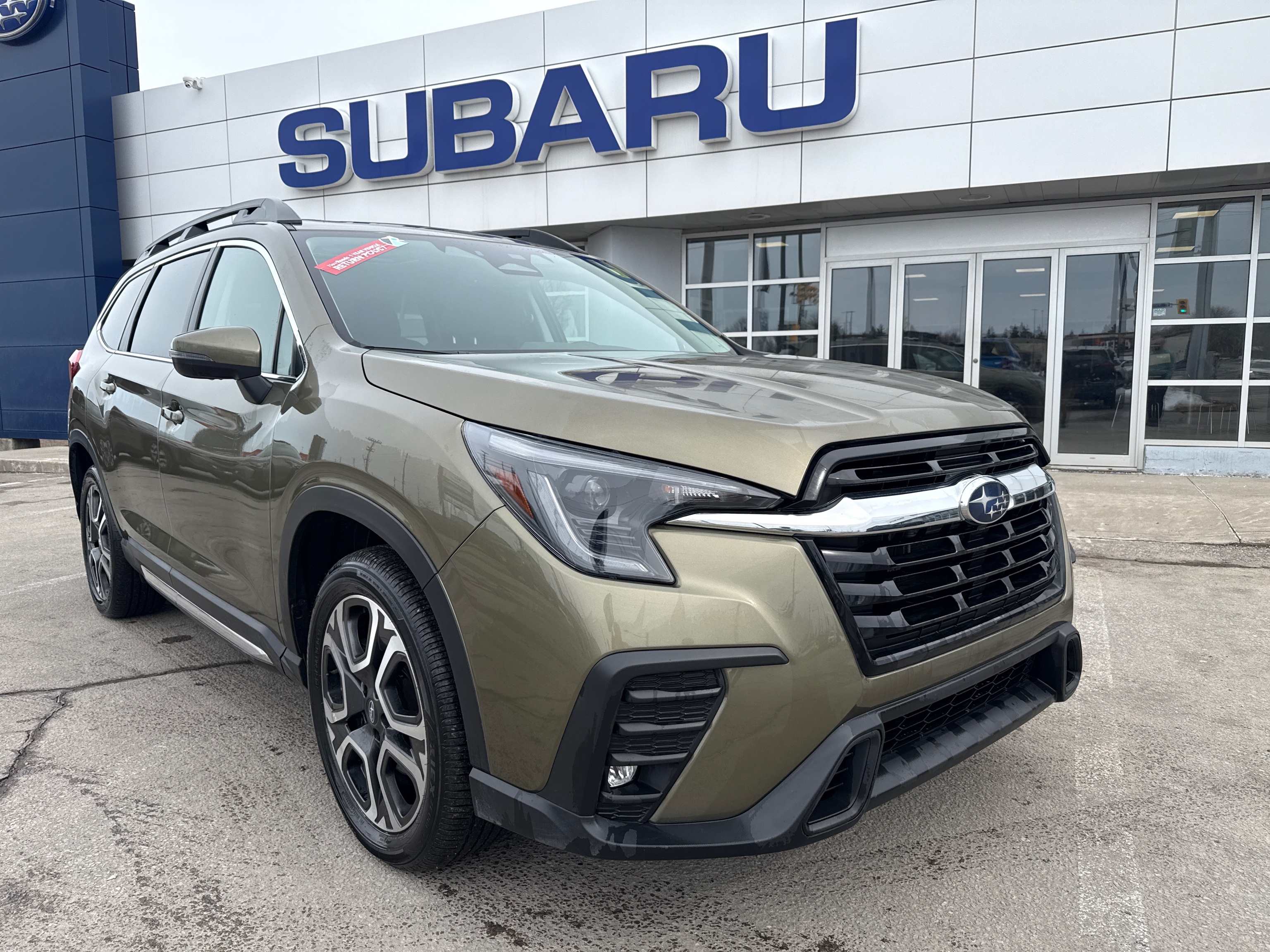 2023 Subaru Ascent Limited AWD with Captains Chairs