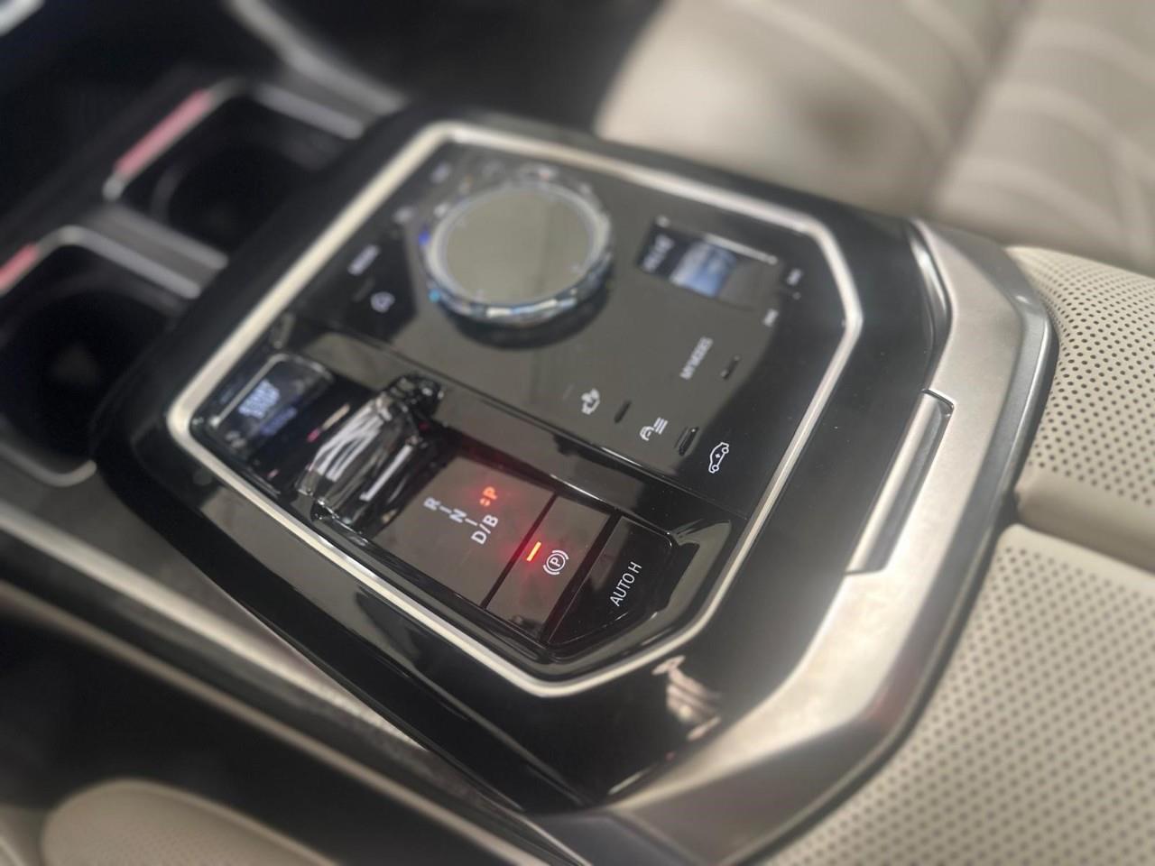 used 2024 BMW i7 car, priced at $110,034