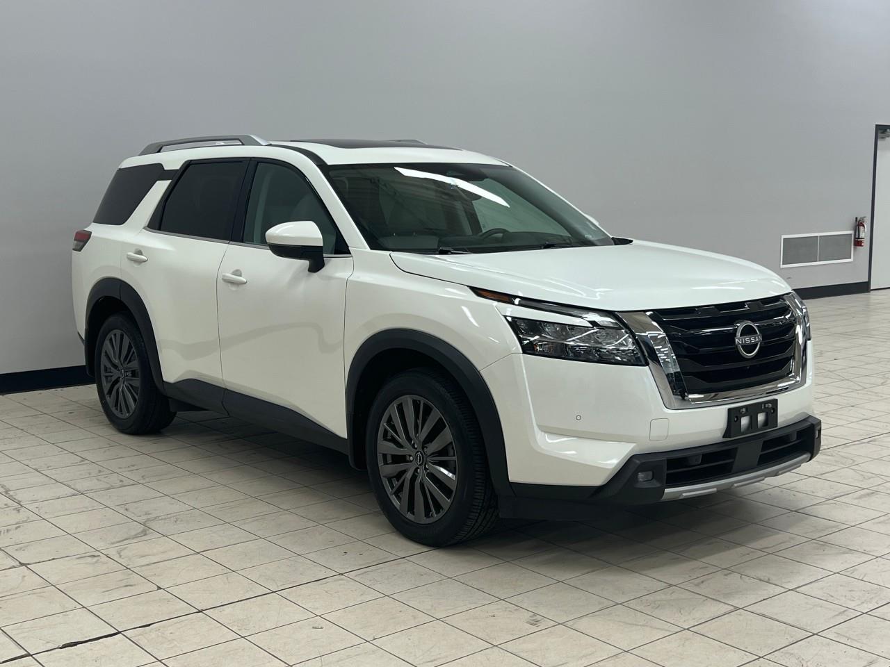 Nissan Pathfinder SL 4WD