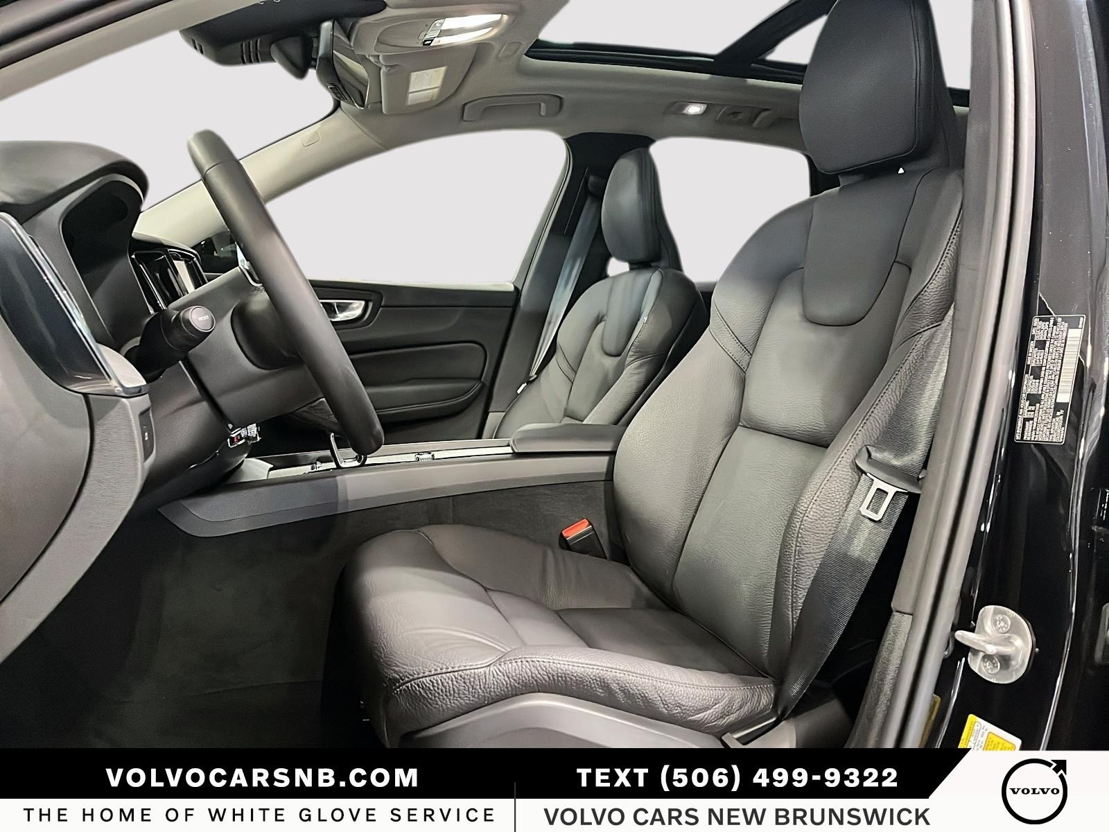 2025 Volvo XC60 B5 Plus Dark Theme