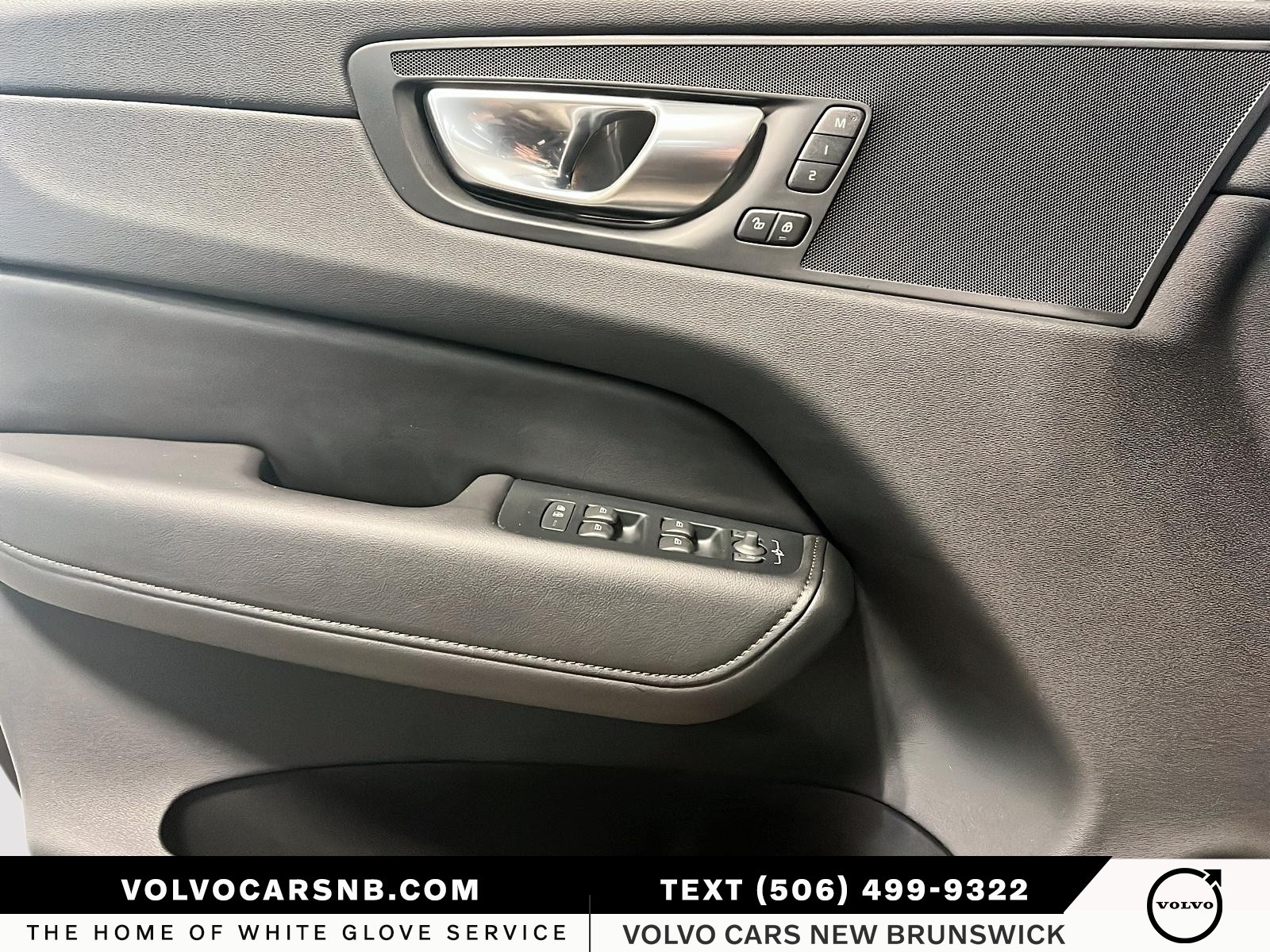 2025 Volvo XC60 B5 Plus Dark Theme