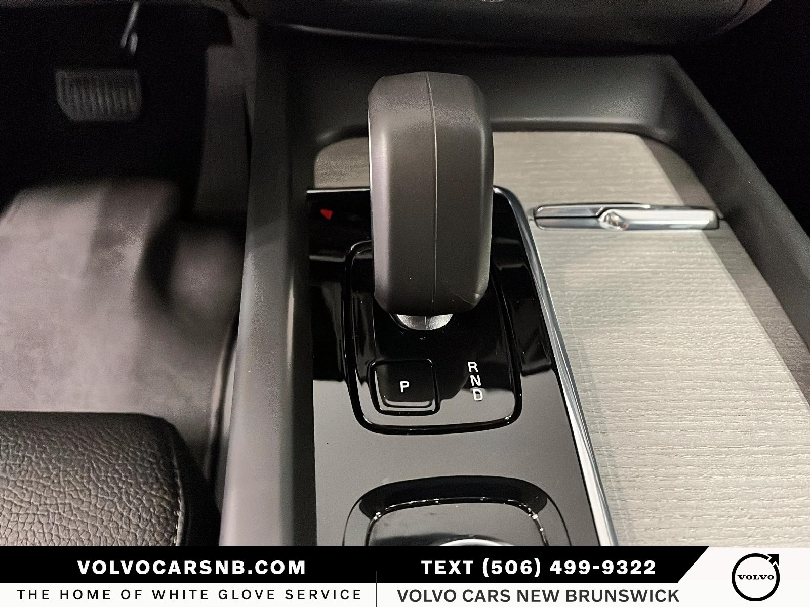 2025 Volvo XC60 B5 Plus Dark Theme