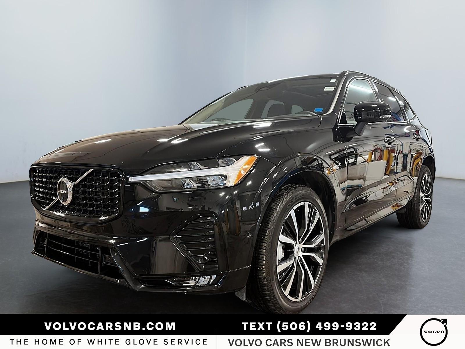 2025 Volvo XC60  B5 Plus Dark Theme