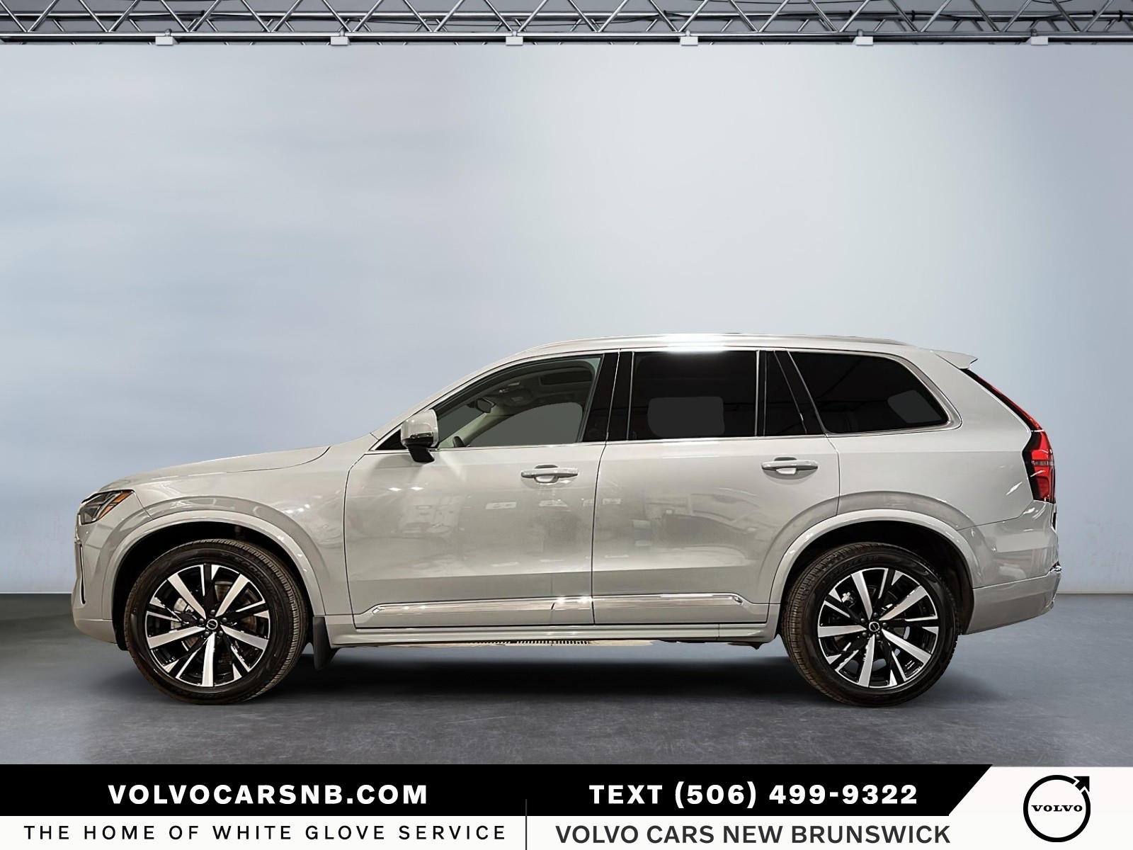2026 Volvo XC90 B6 Core Bright Theme