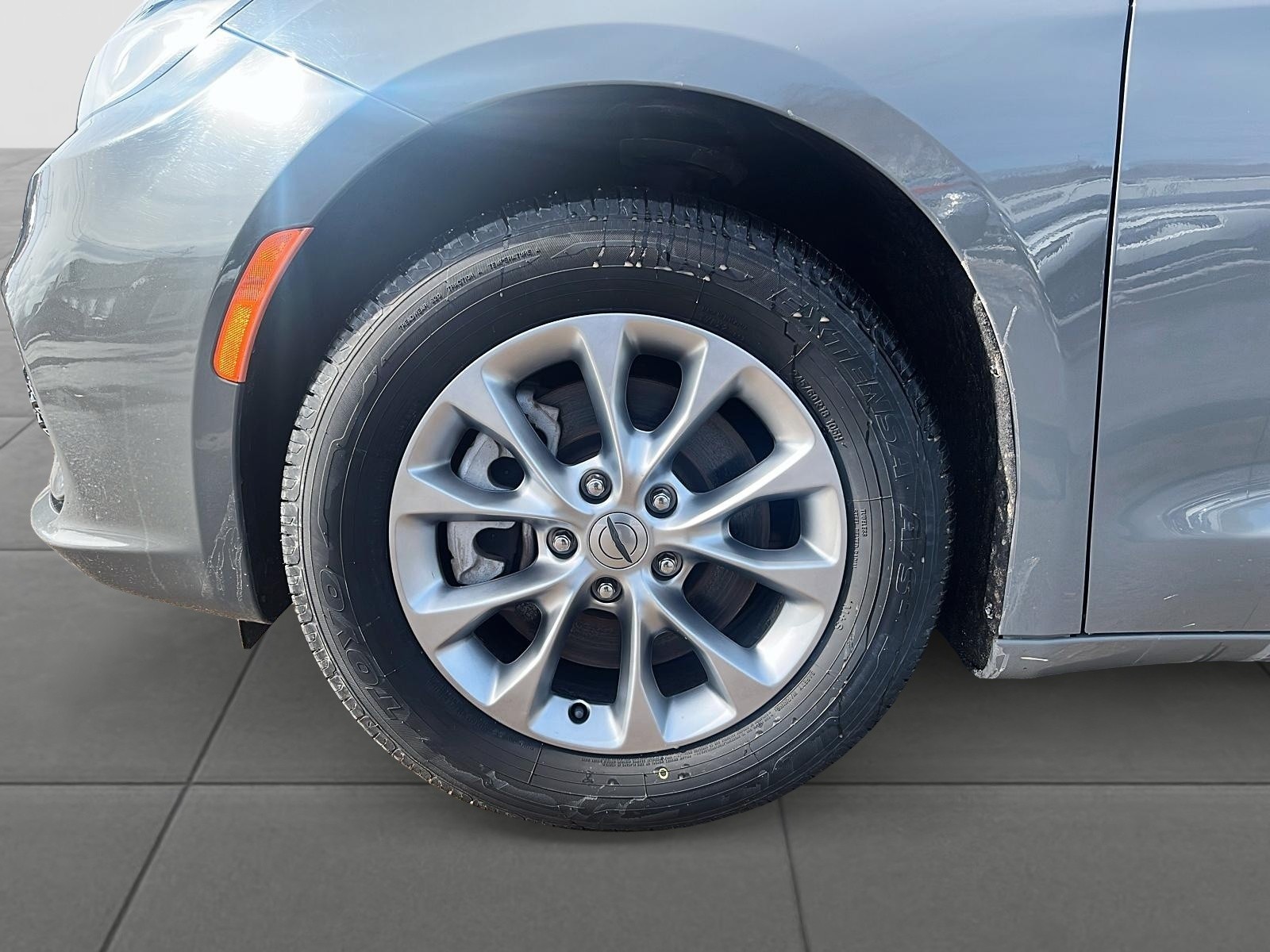 2023 Chrysler Pacifica Touring-L