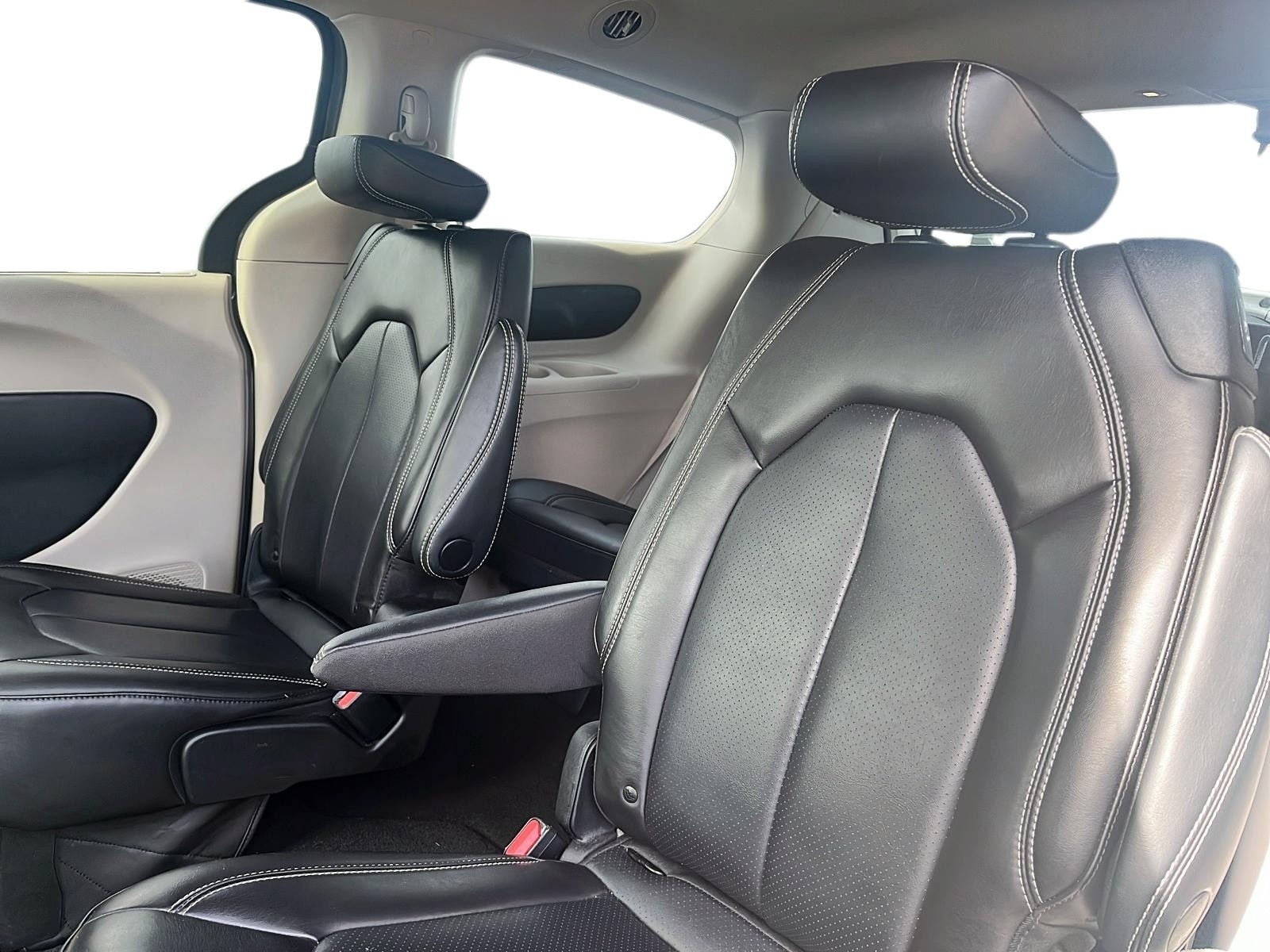 2023 Chrysler Pacifica Touring-L