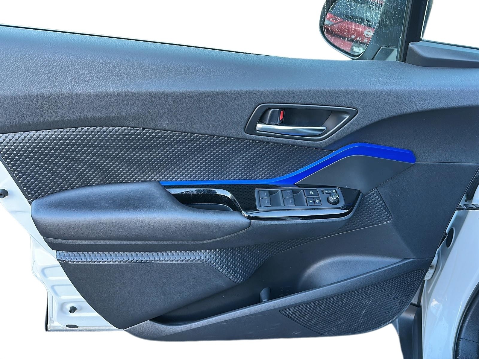 2022 Toyota C-HR XLE Premium