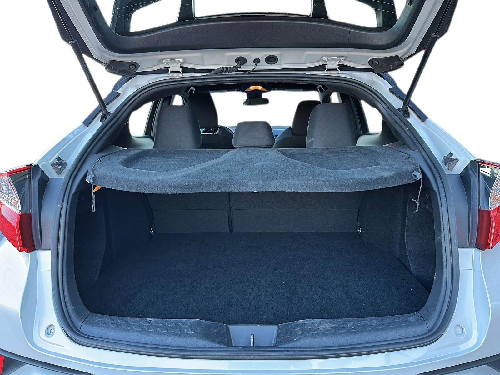 2022 Toyota C-HR XLE Premium