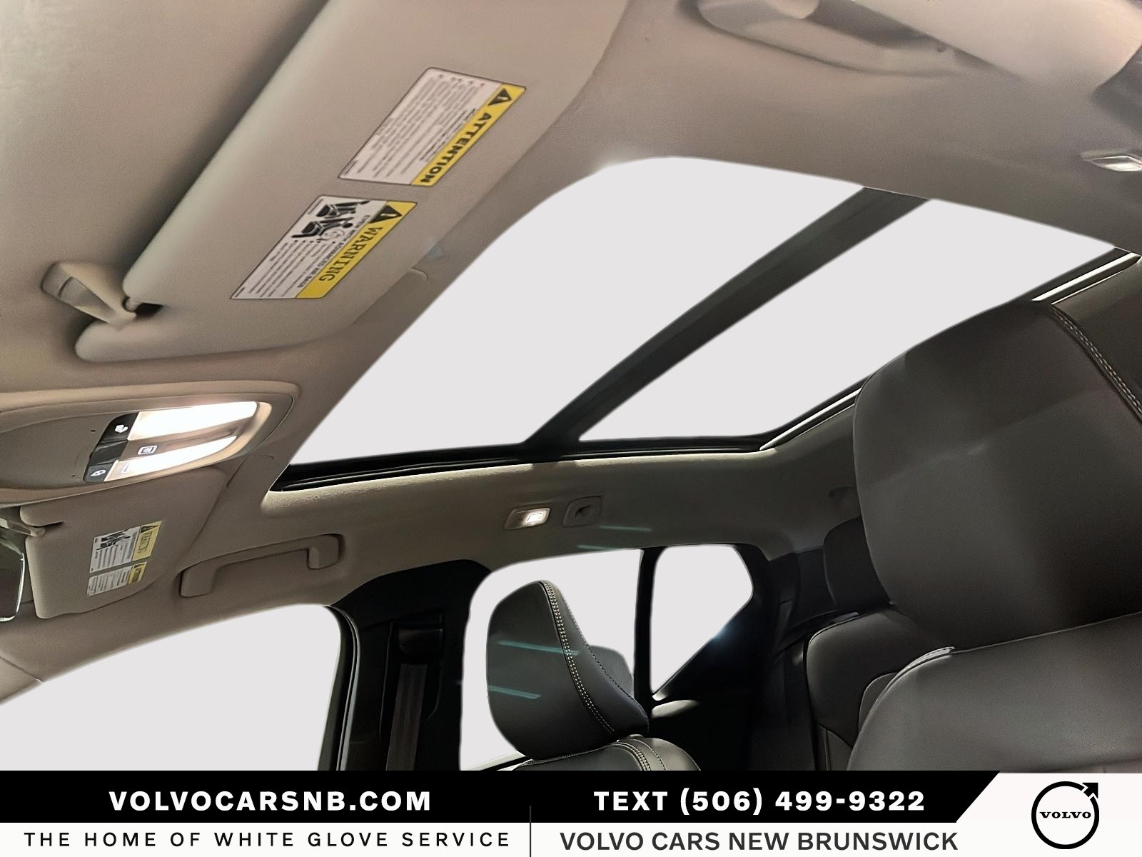 2025 Volvo XC40 B5 Plus Dark Theme