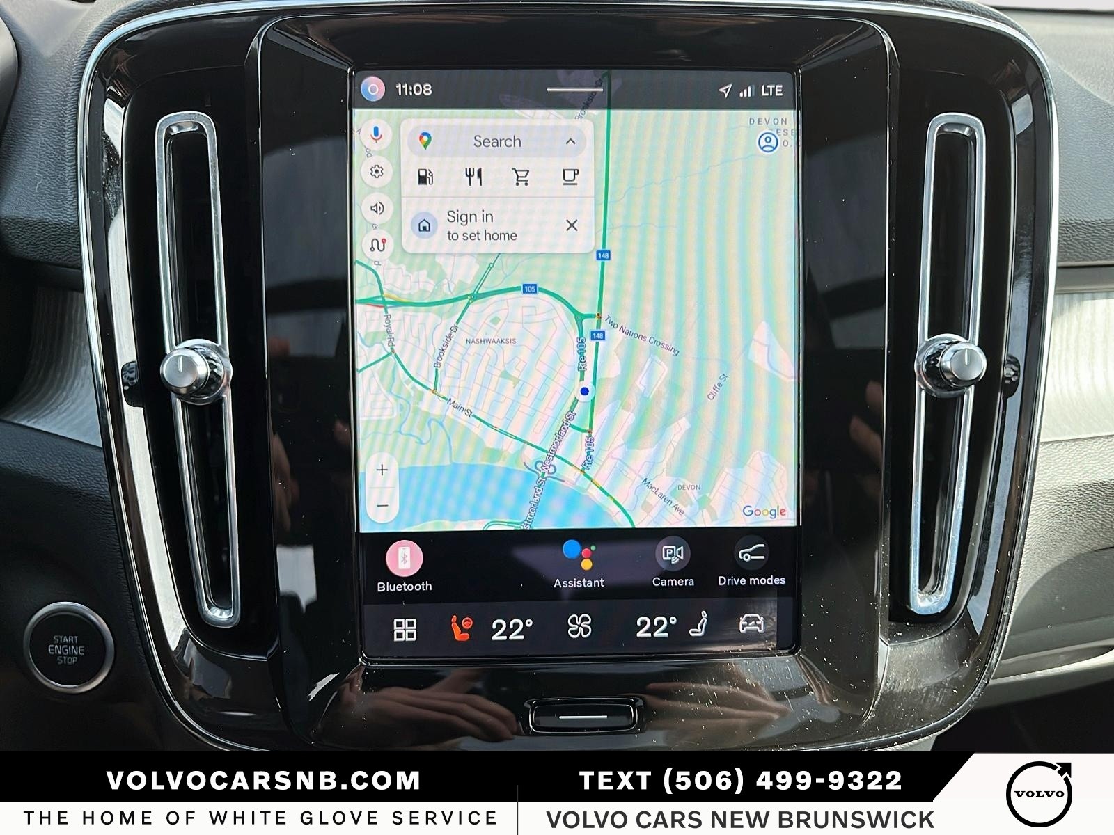 2025 Volvo XC40 B5 Plus Dark Theme