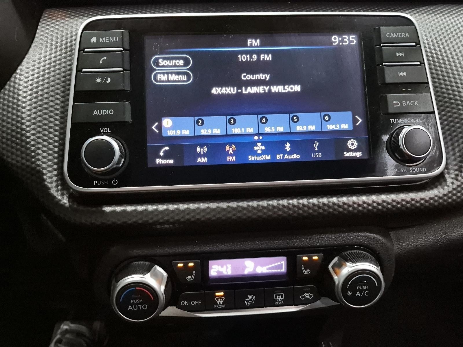 2020 Nissan Kicks SV