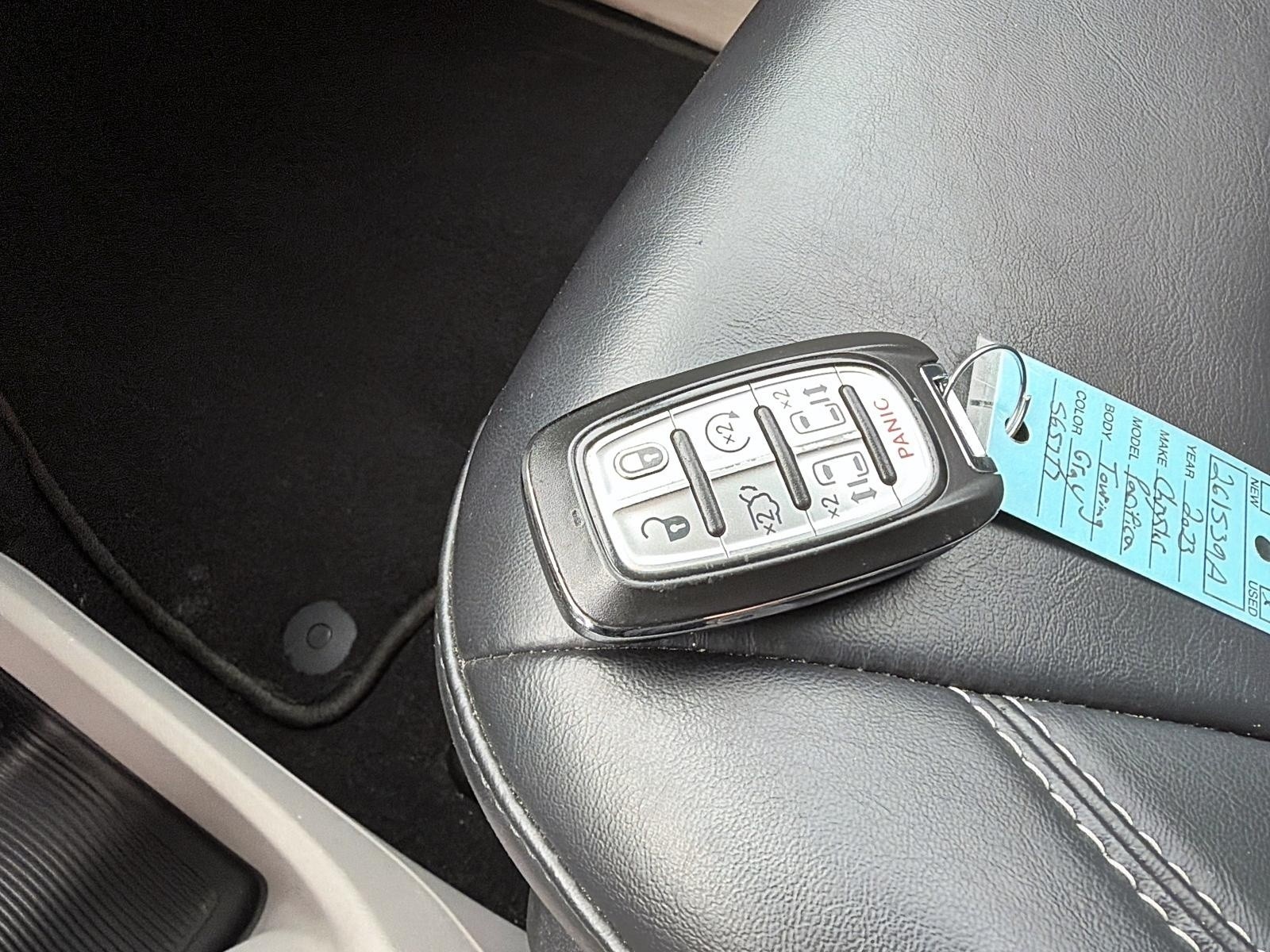 2023 Chrysler Pacifica Touring-L