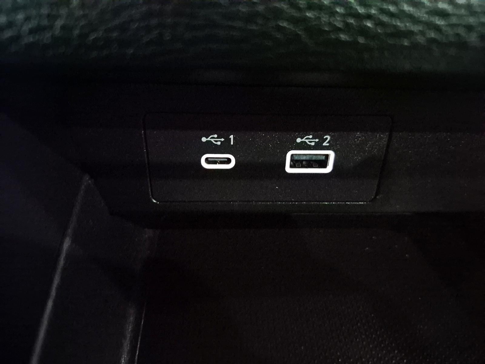 2023 Mitsubishi Outlander Plug-In Hybrid ES