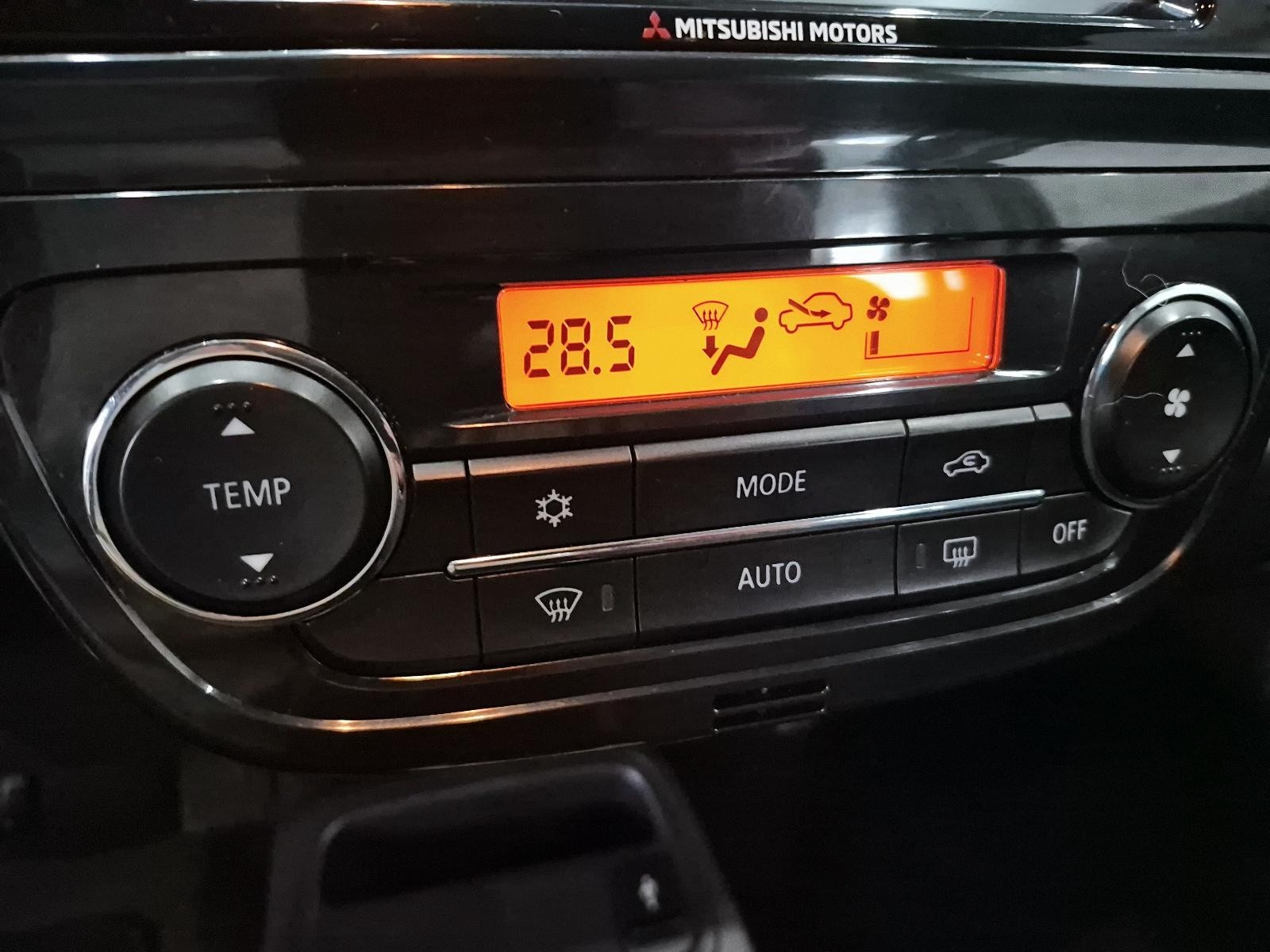 2020 Mitsubishi Mirage SE