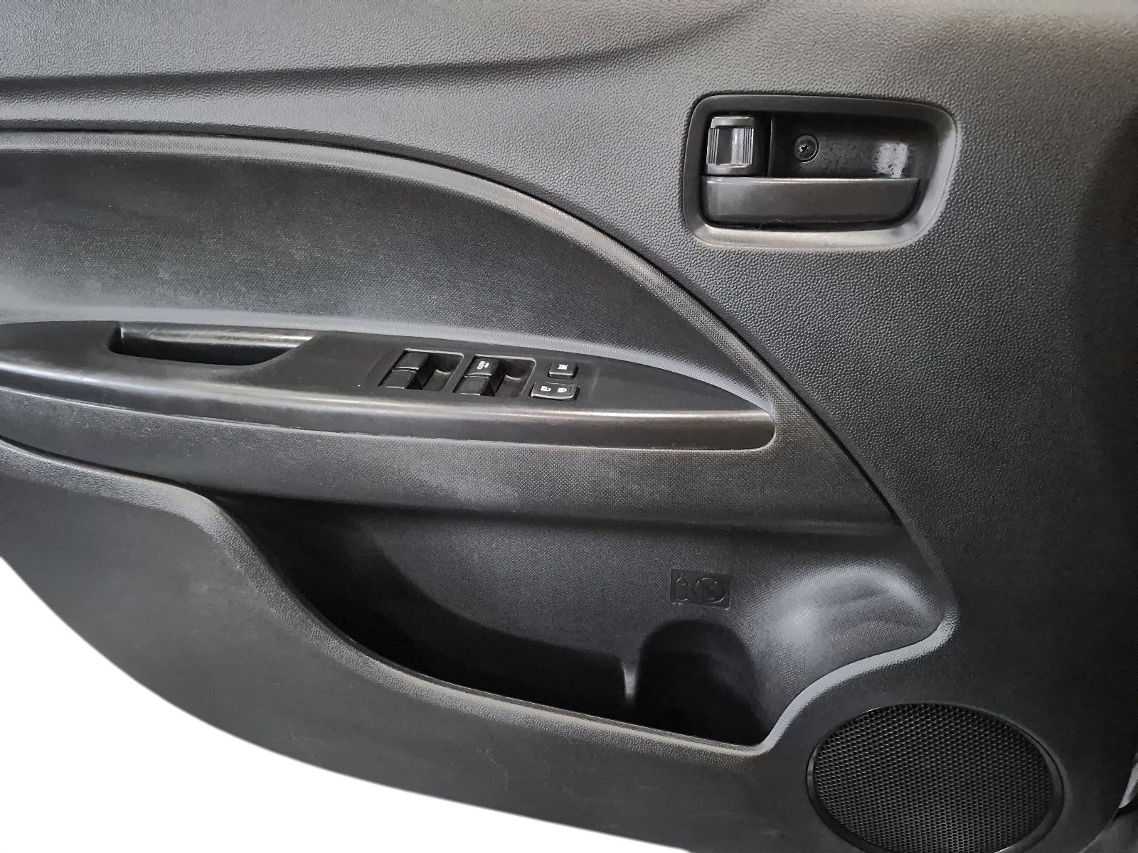 2020 Mitsubishi Mirage SE