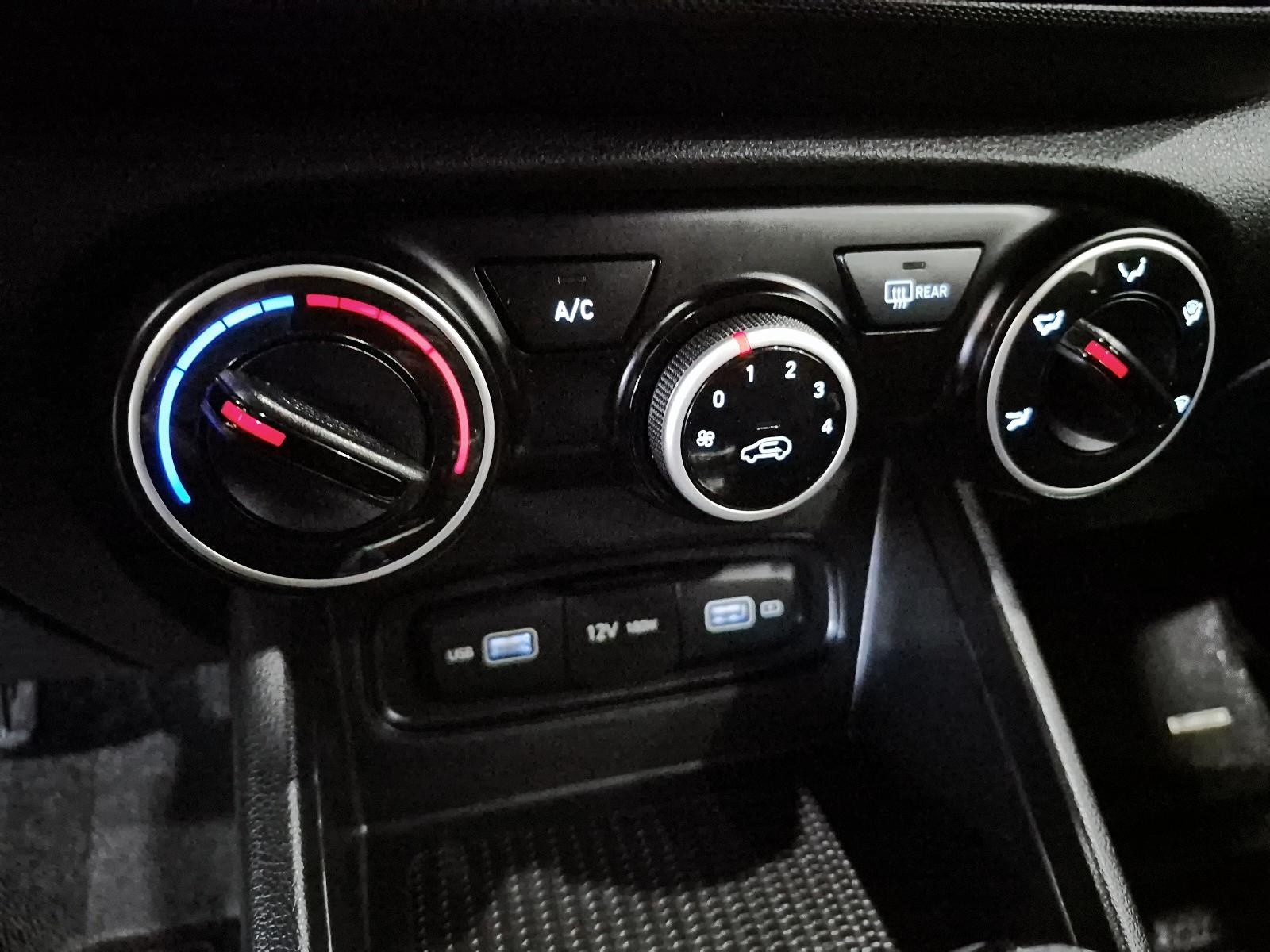 2022 Hyundai Venue Trend