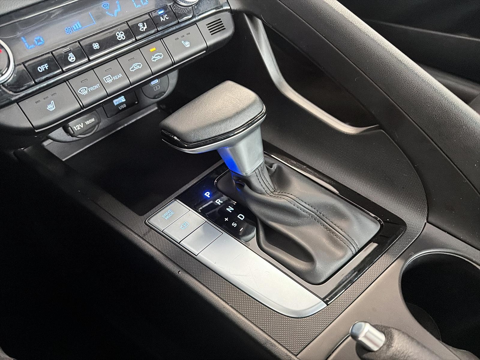 2025 Hyundai Elantra Preferred w/Tech Package