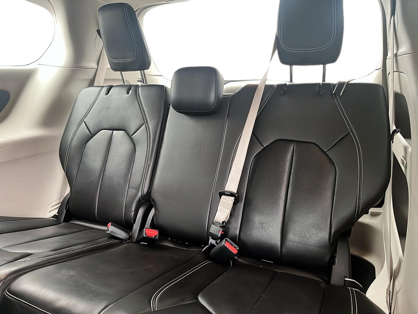 2023 Chrysler Pacifica Touring-L