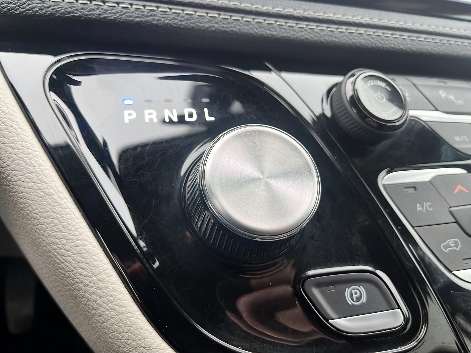 2023 Chrysler Pacifica Touring-L