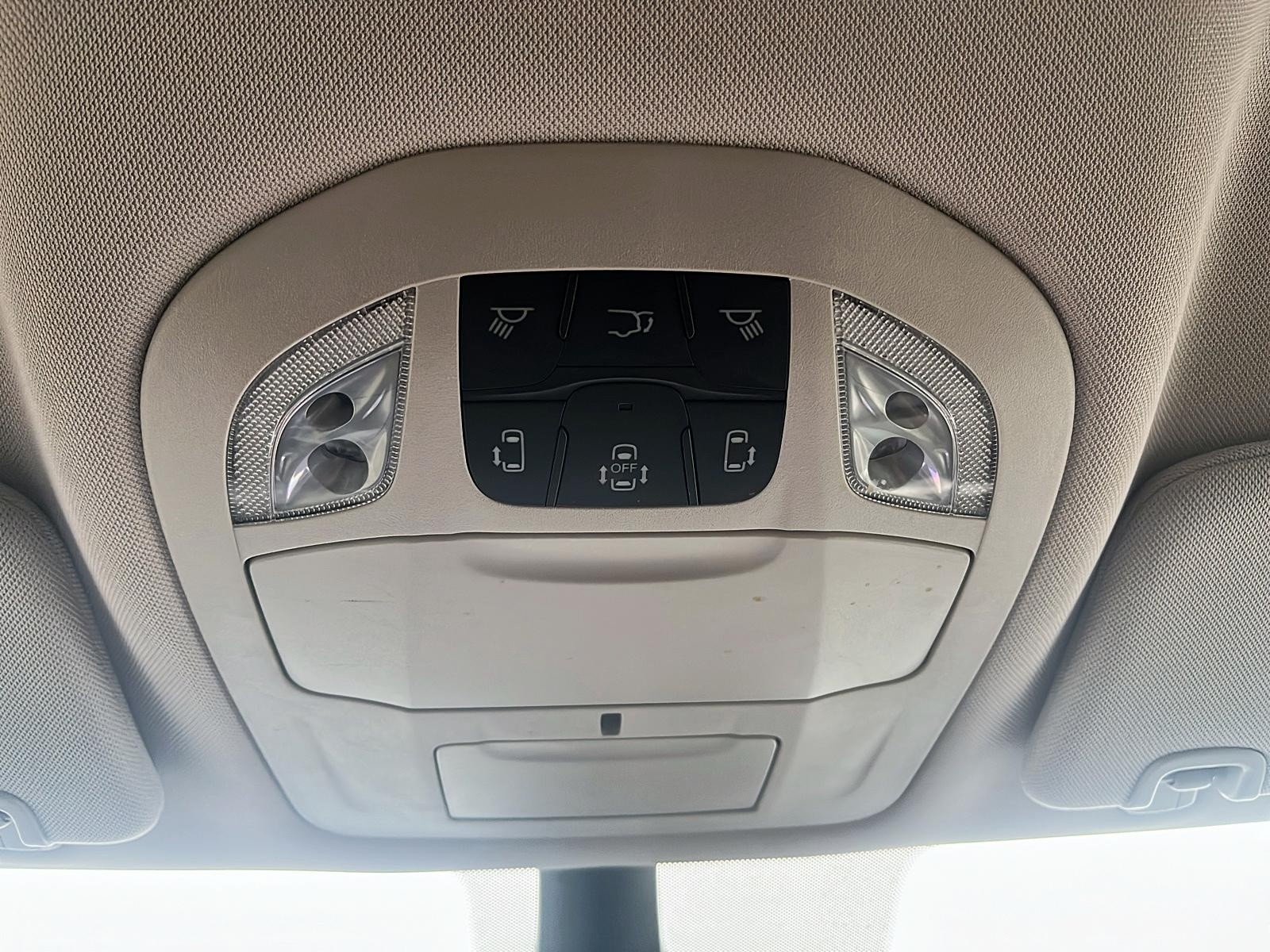 2023 Chrysler Pacifica Touring-L