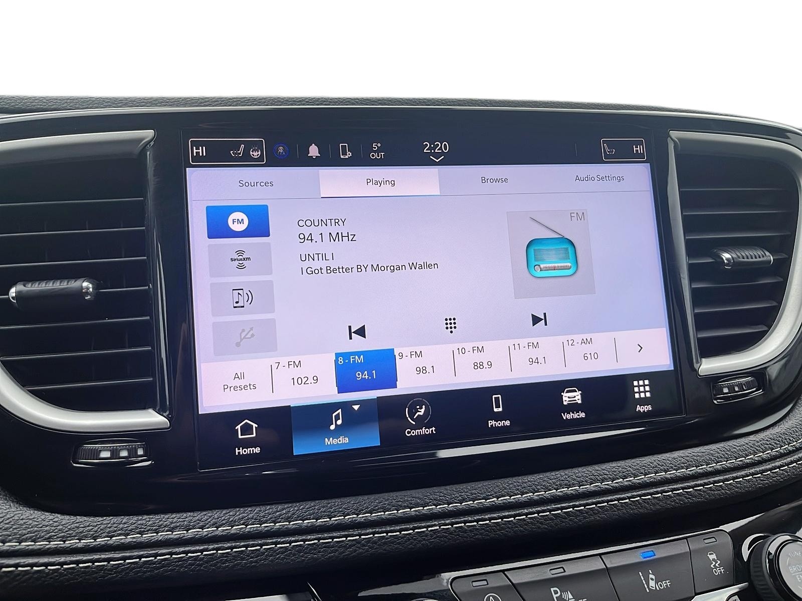 2023 Chrysler Pacifica Touring-L