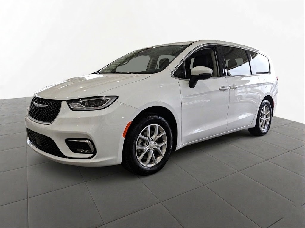 2023 Chrysler Pacifica  Touring-L