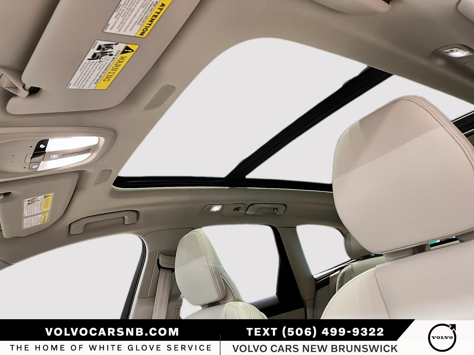 2026 Volvo XC60 B5 Ultra Dark Theme