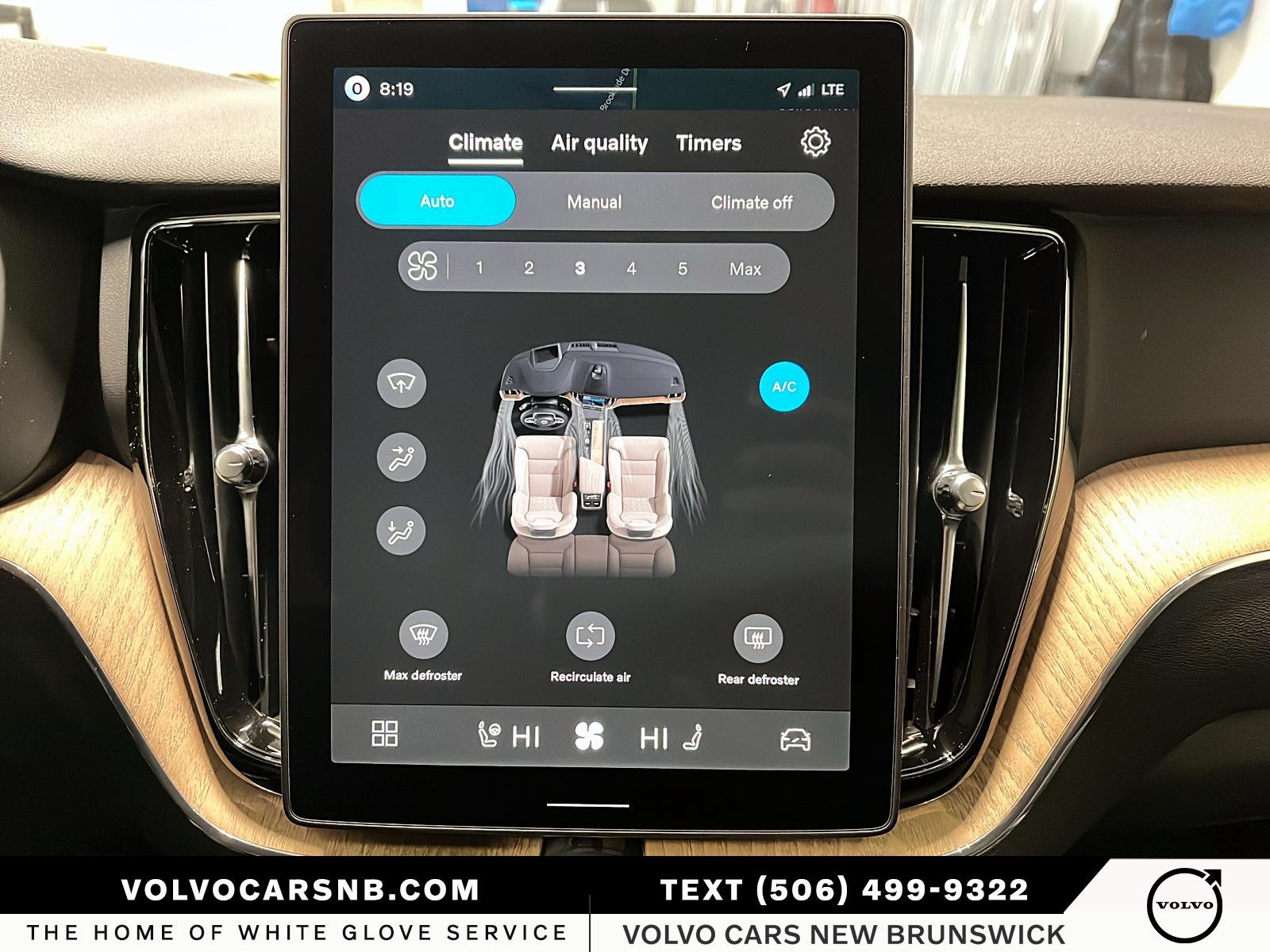 2026 Volvo XC60 B5 Plus Dark Theme