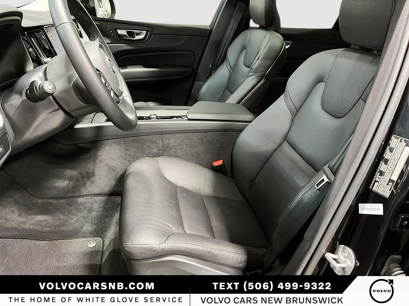 2025 Volvo XC60 B5 Plus Dark Theme