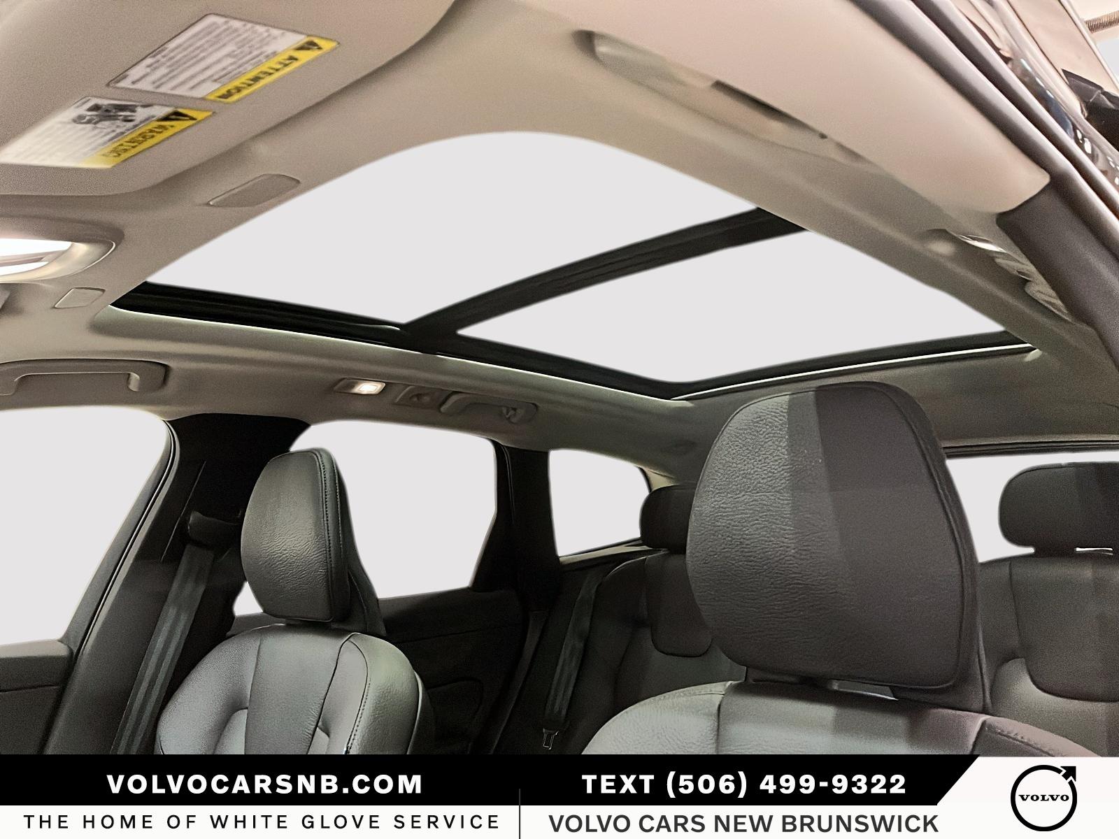 2025 Volvo XC60 B5 Plus Dark Theme