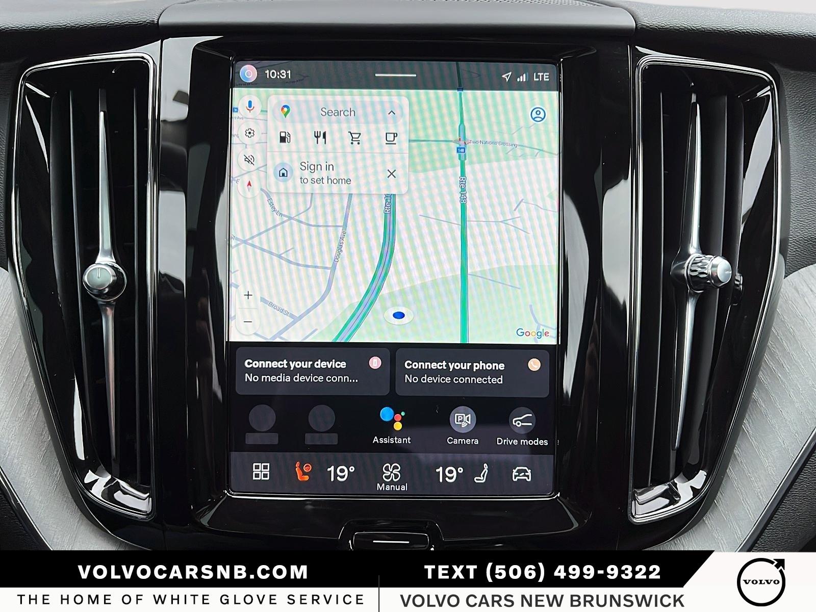 2025 Volvo XC60 B5 Plus Dark Theme