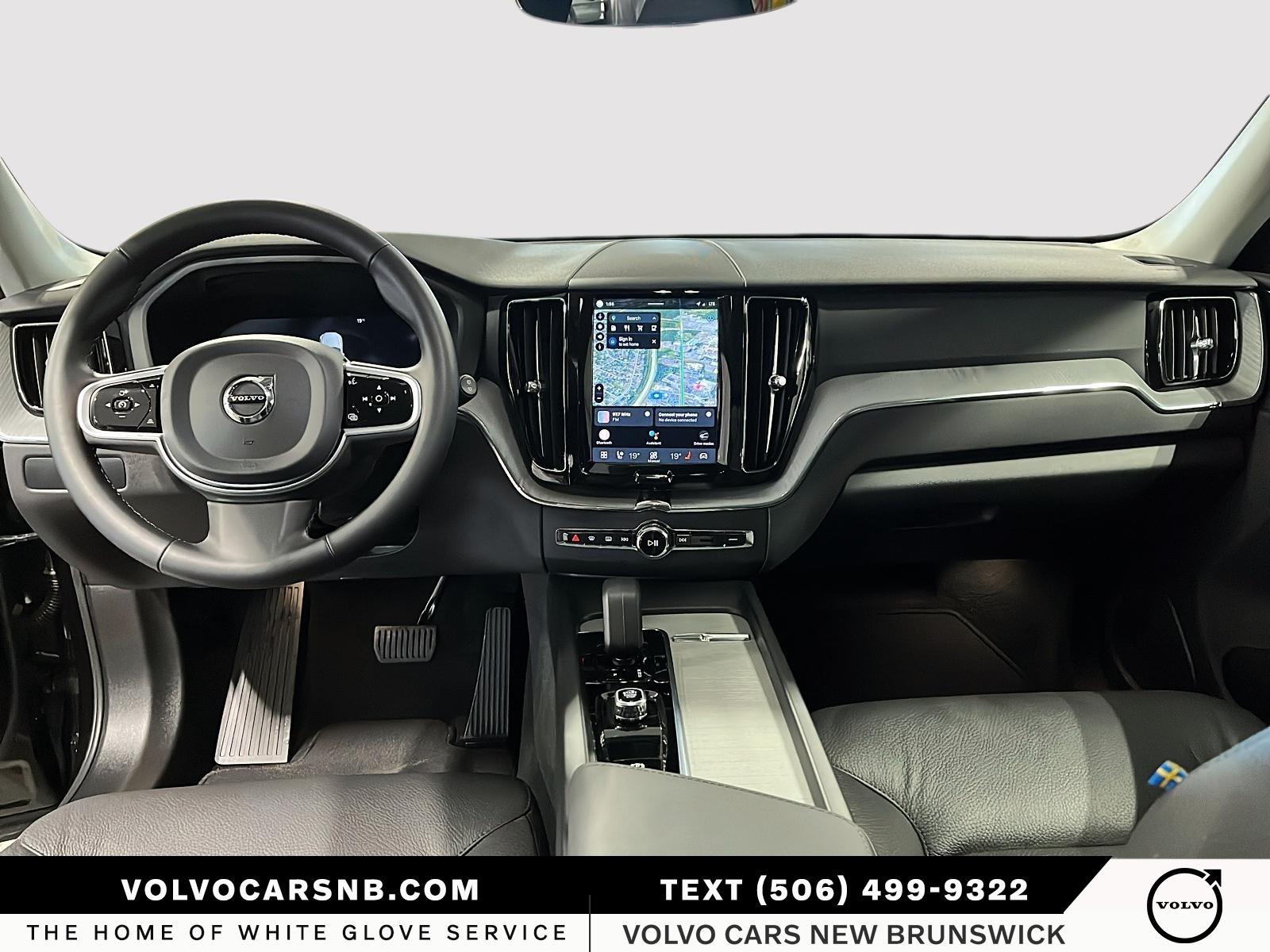 2025 Volvo XC60 B5 Plus Dark Theme