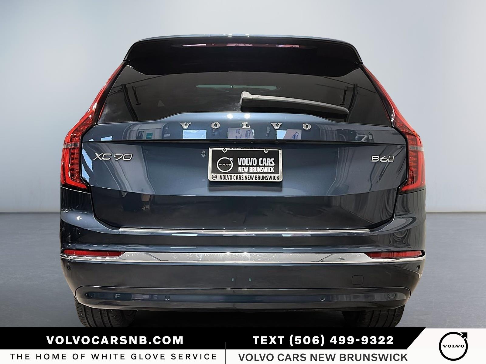 2025 Volvo XC90 B6 Plus Bright Theme