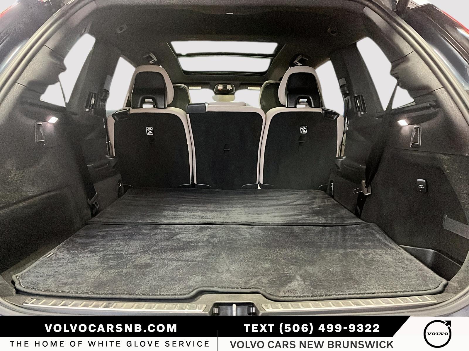 2025 Volvo XC90 B6 Plus Bright Theme