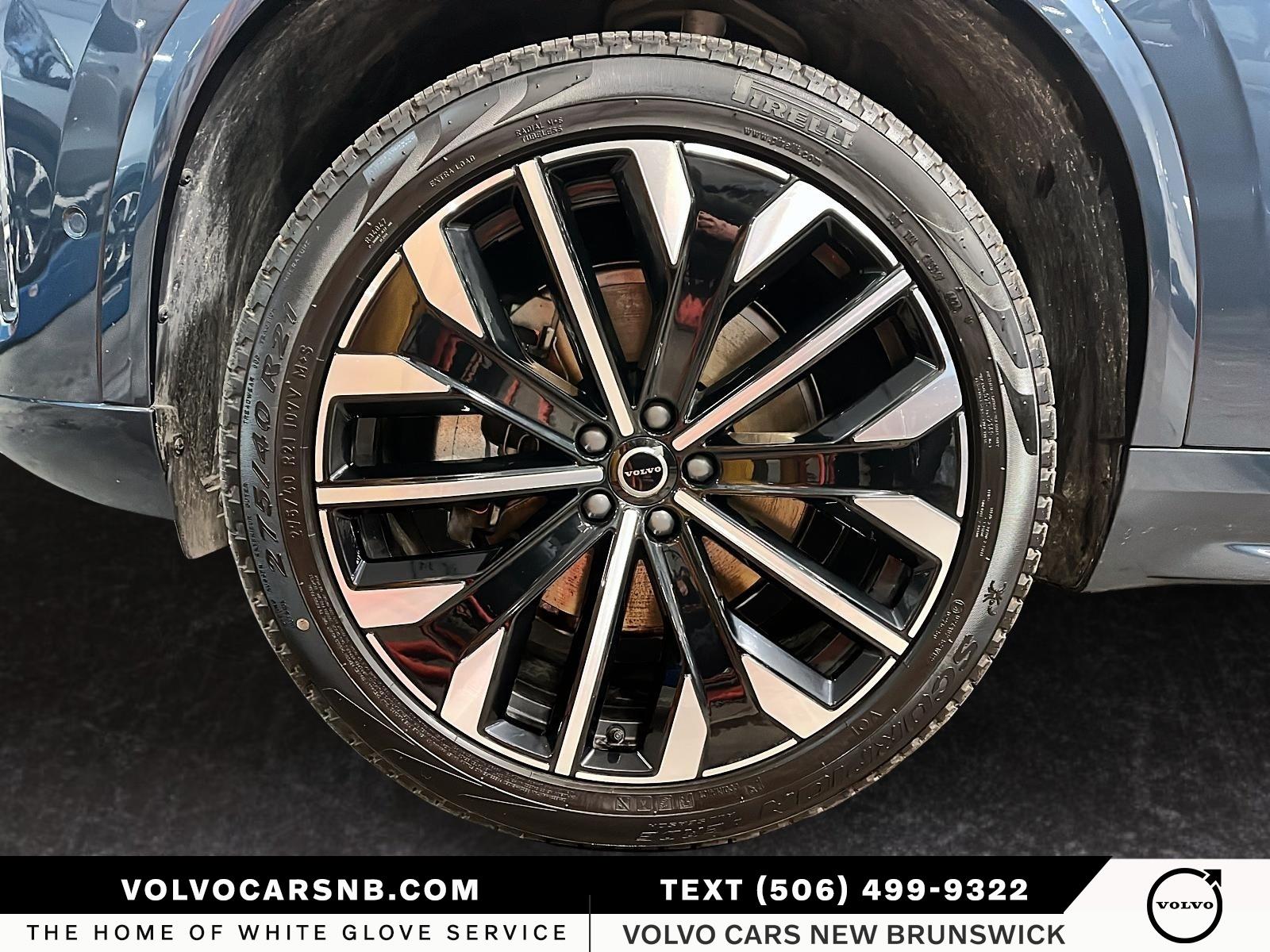 2025 Volvo XC90 B6 Plus Bright Theme