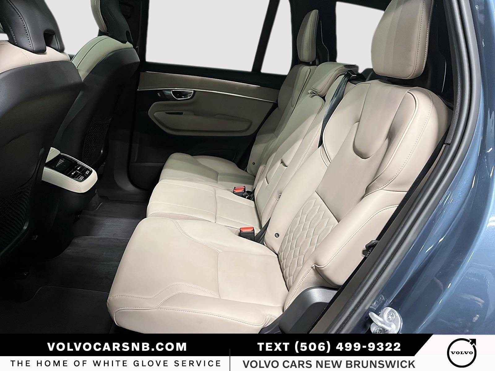 2025 Volvo XC90 B6 Plus Bright Theme