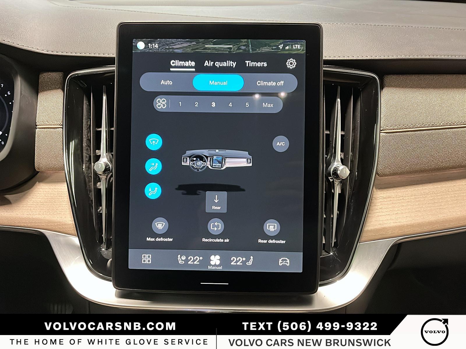 2025 Volvo XC90 B6 Plus Bright Theme