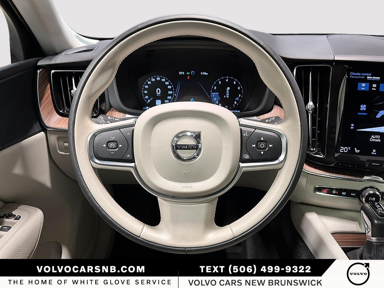 2021 Volvo XC60 T5 Momentum