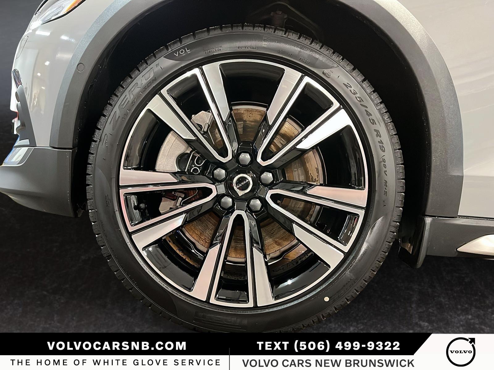 2026 Volvo V60 Cross Country B5 Ultra