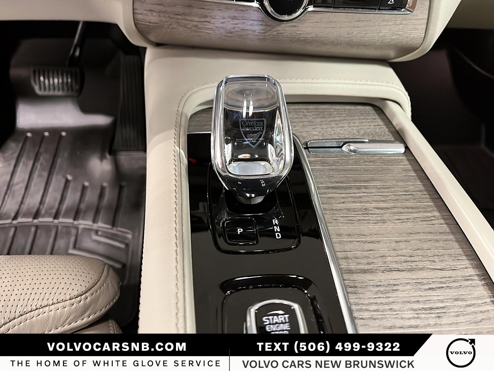 2023 Volvo XC90 B6 Ultimate Bright Theme